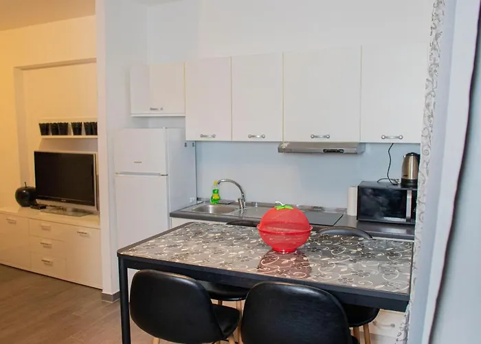 Silver Tree Apartment