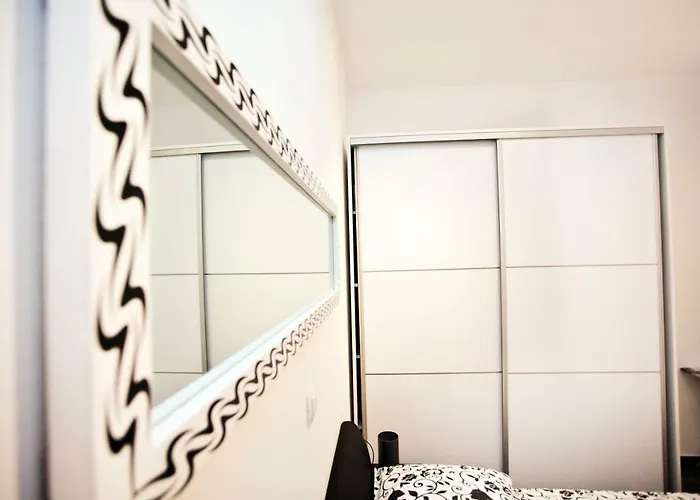 Apartment Silver Tree *